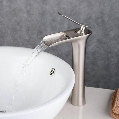 Wasserfall-Waschtischarmatur gebürstet Nickel