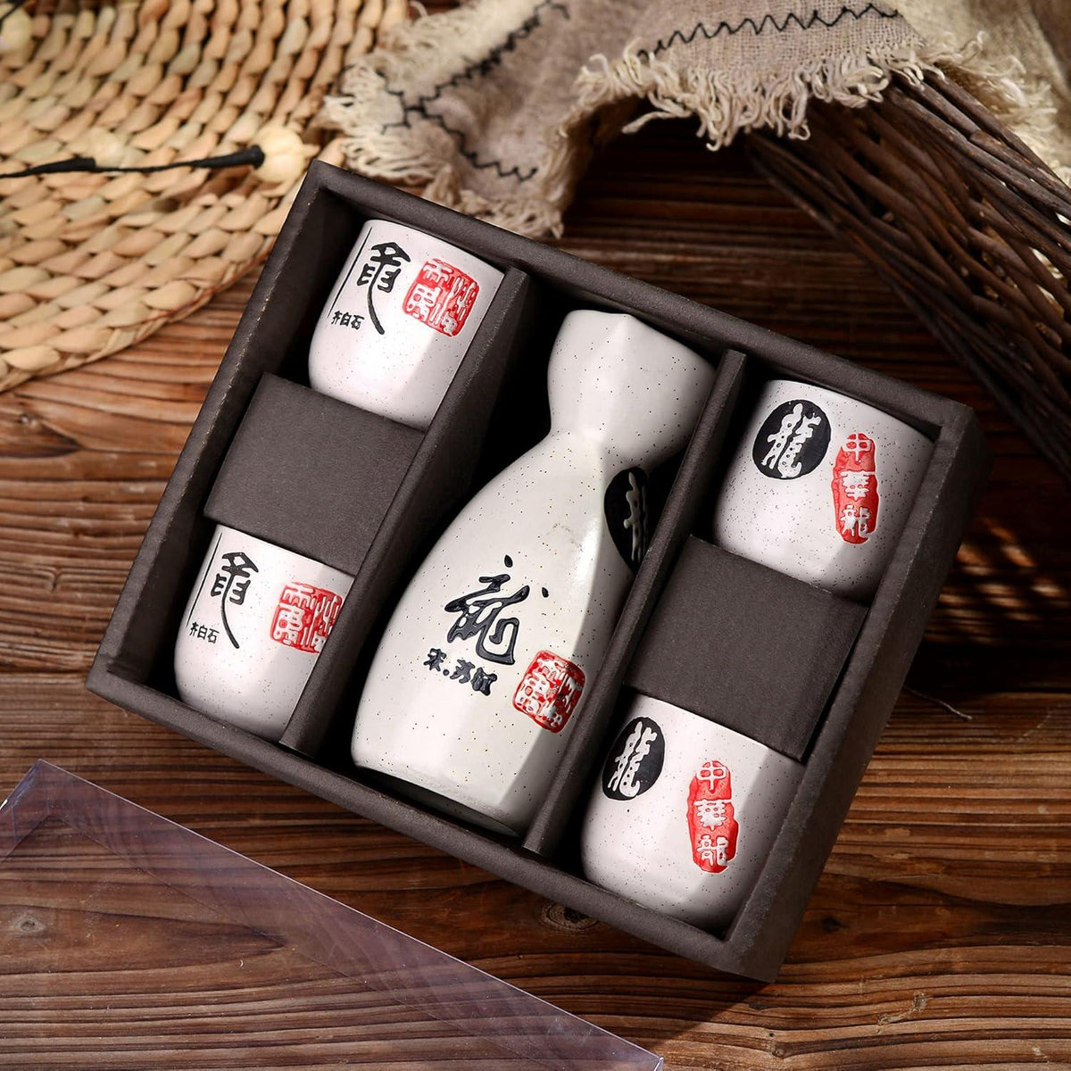 Japanisches Sake Set aus Steinzeug, 5-teilig, Geschenkverpackung