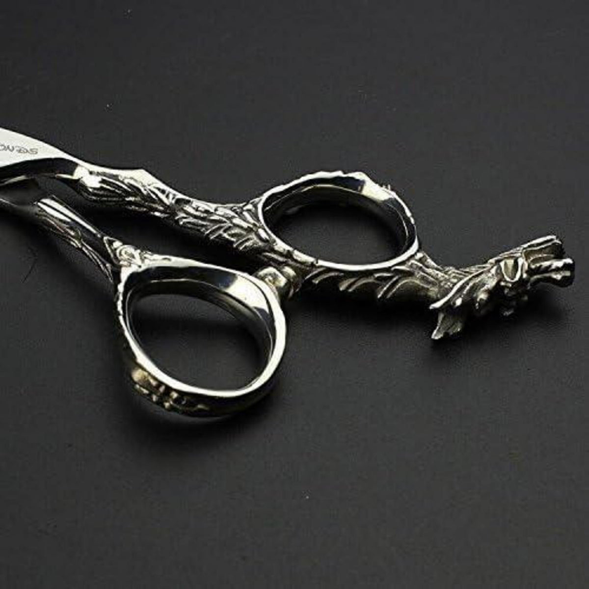 Professionelle Friseurschere 6 Zoll – Edelstahl, scharf & ergonomisch