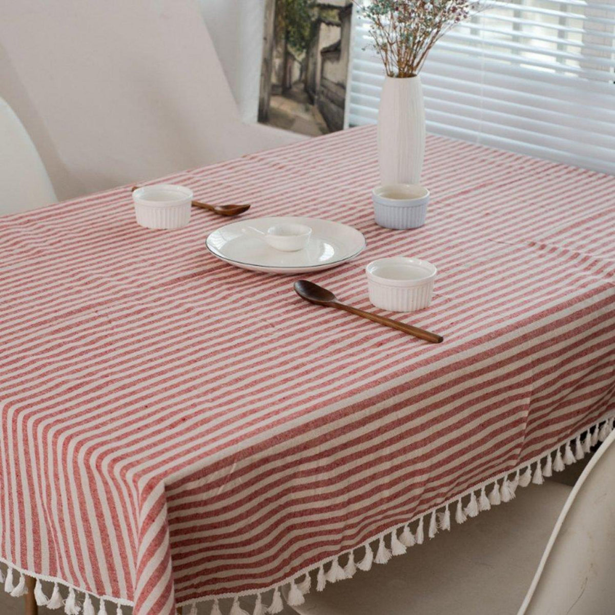 Gestreifte Tischdecke rot-weiß 140x220 cm – Baumwolle & Leinen