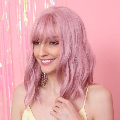 Pinke Bob-Perücke mit Pony – Kurz, gelockt & verstellbar