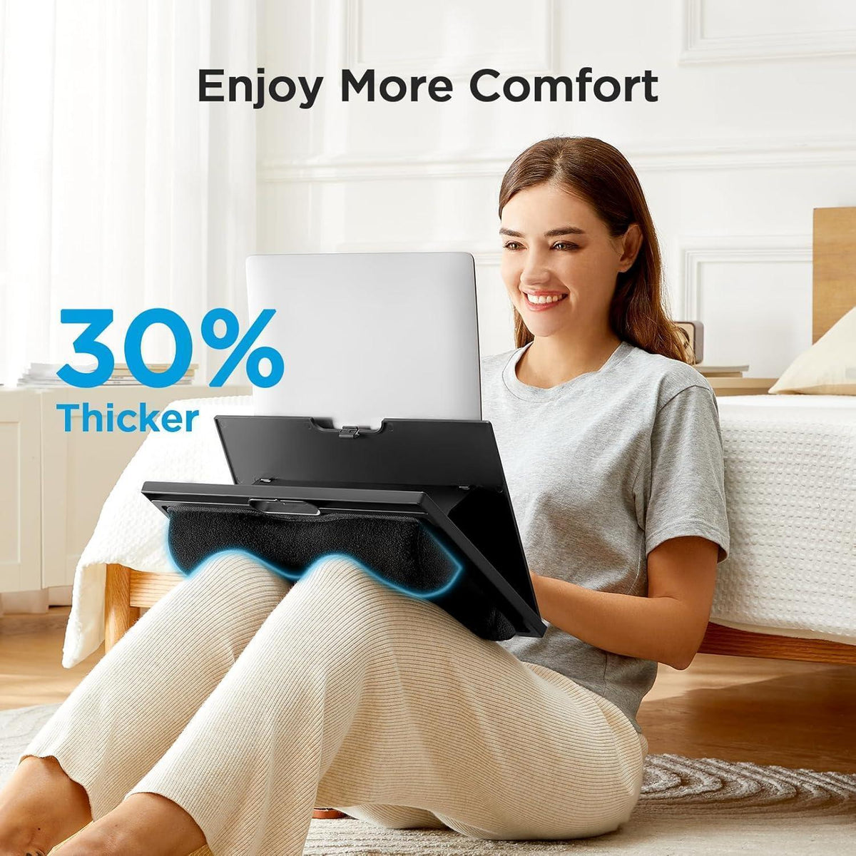 Höhenverstellbarer Laptop-Tisch mit Kissen für 15,6" Geräte