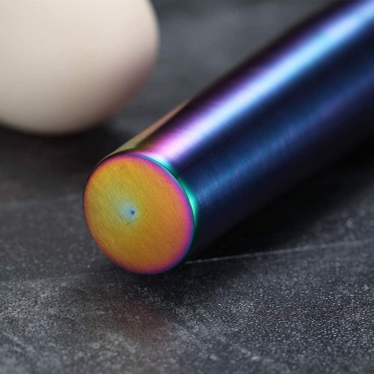 Teigroller Edelstahl 42cm mit Regenbogen Titanbeschichtung