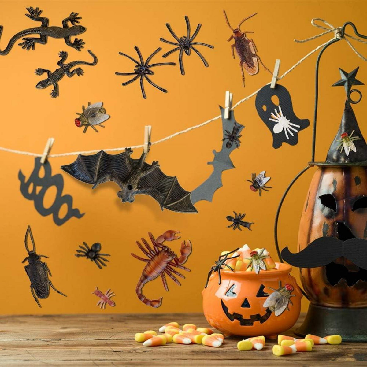 Kalolary Schwarze Spinnen Käfer Halloween Streich Spielzeug 150 Stück