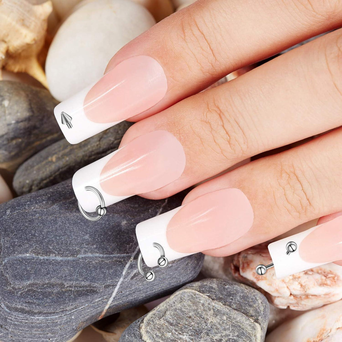 25x Nagelkunst Charms Set mit Piercing Werkzeug & Ringe