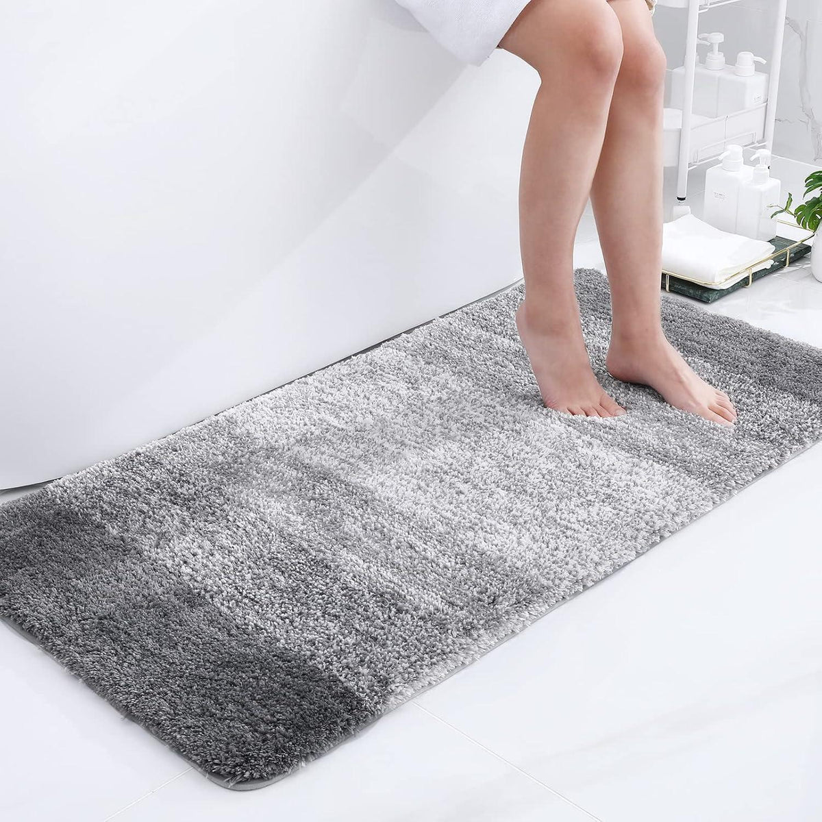 Weicher Mikrofaser Badteppich 60x120 cm Grau, rutschfest, saugfähig