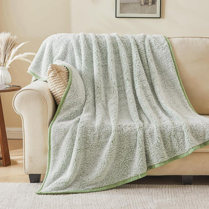 Sherpa Decke Queen Salbei – Kuschelig warm & weich