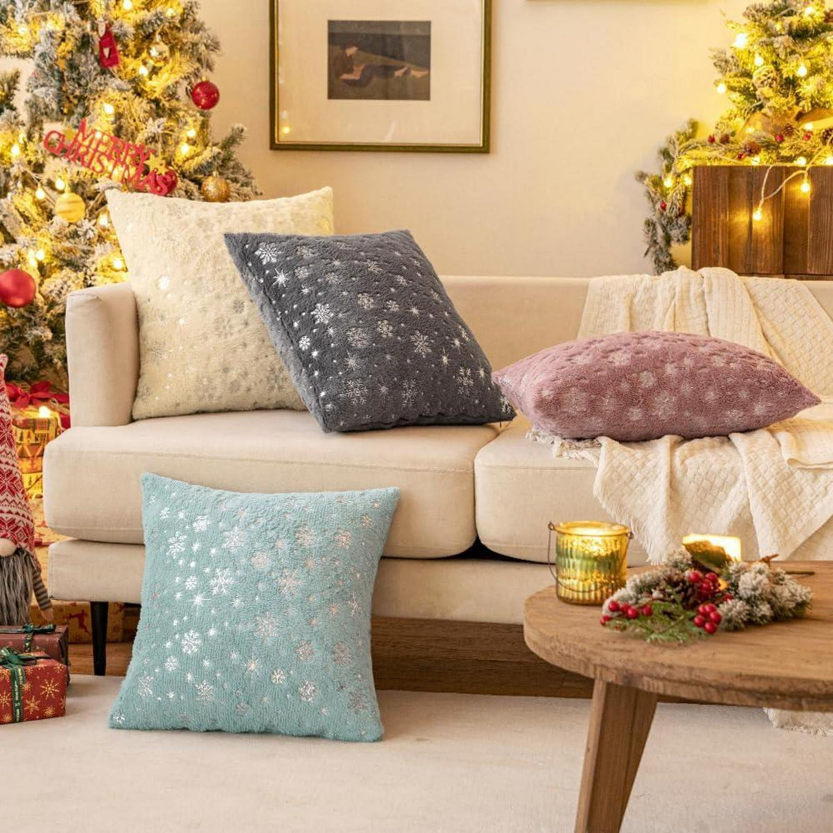 Flauschige Weihnachtskissen 40x40 cm - 2er Set Beige