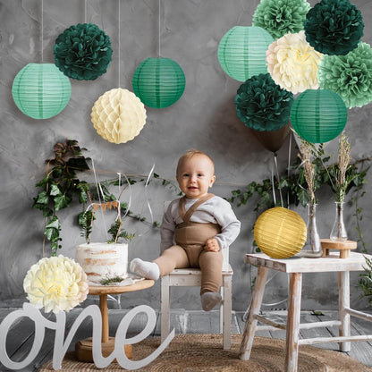 Grüner Elfenanzug Set mit Pompoms und Wabenbällen