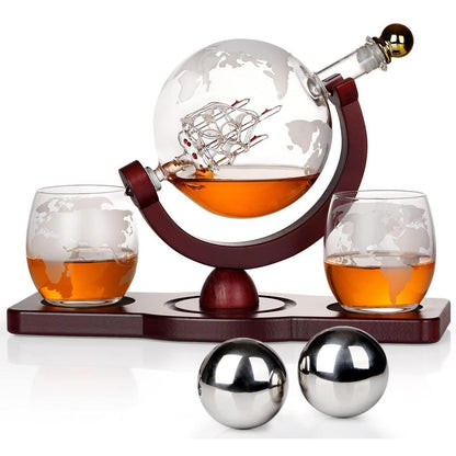 Globus Whiskey Dekanter Set mit Gläsern & Kugelsteinen