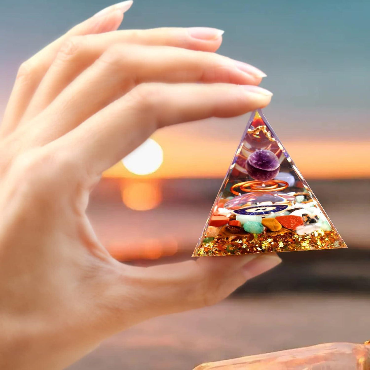 Fische Horoskop Orgonpyramide Geschenkset mit Heilkristallen
