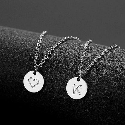 Damen Initialen Kette Buchstaben Anhänger Gold Silber mit Herzen Geburtstagsgeschenk