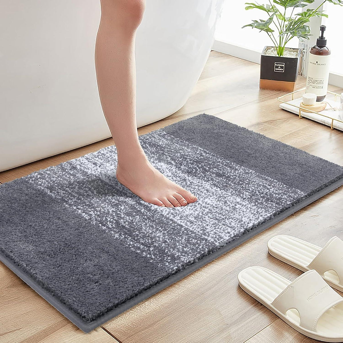 Rutschfester Badteppich 45x65 cm - Weiche Mikrofaser Matte Grau