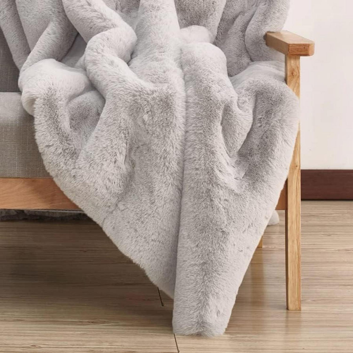 Grauer Kunstfell Teppich 240x300 cm – Waschbar & Flauschig