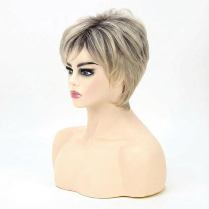 Ombre Blonde Pixie Perücke mit Pony – Kurz, flauschig & natürlich