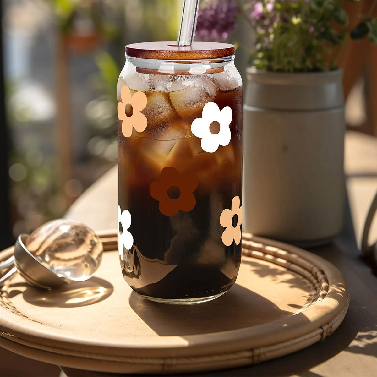 Glasbecher mit Deckel & Strohhalm – Blumenmuster 590ml