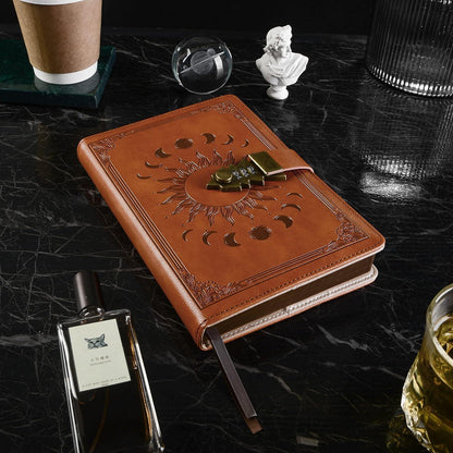 Tagebuch mit Schloss – A5 Journal mit Stift & Zubehör in Lederoptik