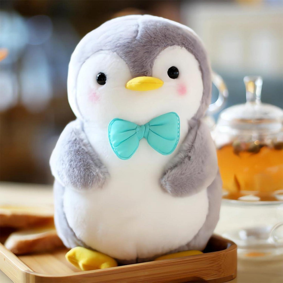 Kuscheltier Pinguin mit Fliege, 25 cm - Flauschiges Stofftier Geschenk für Mädchen
