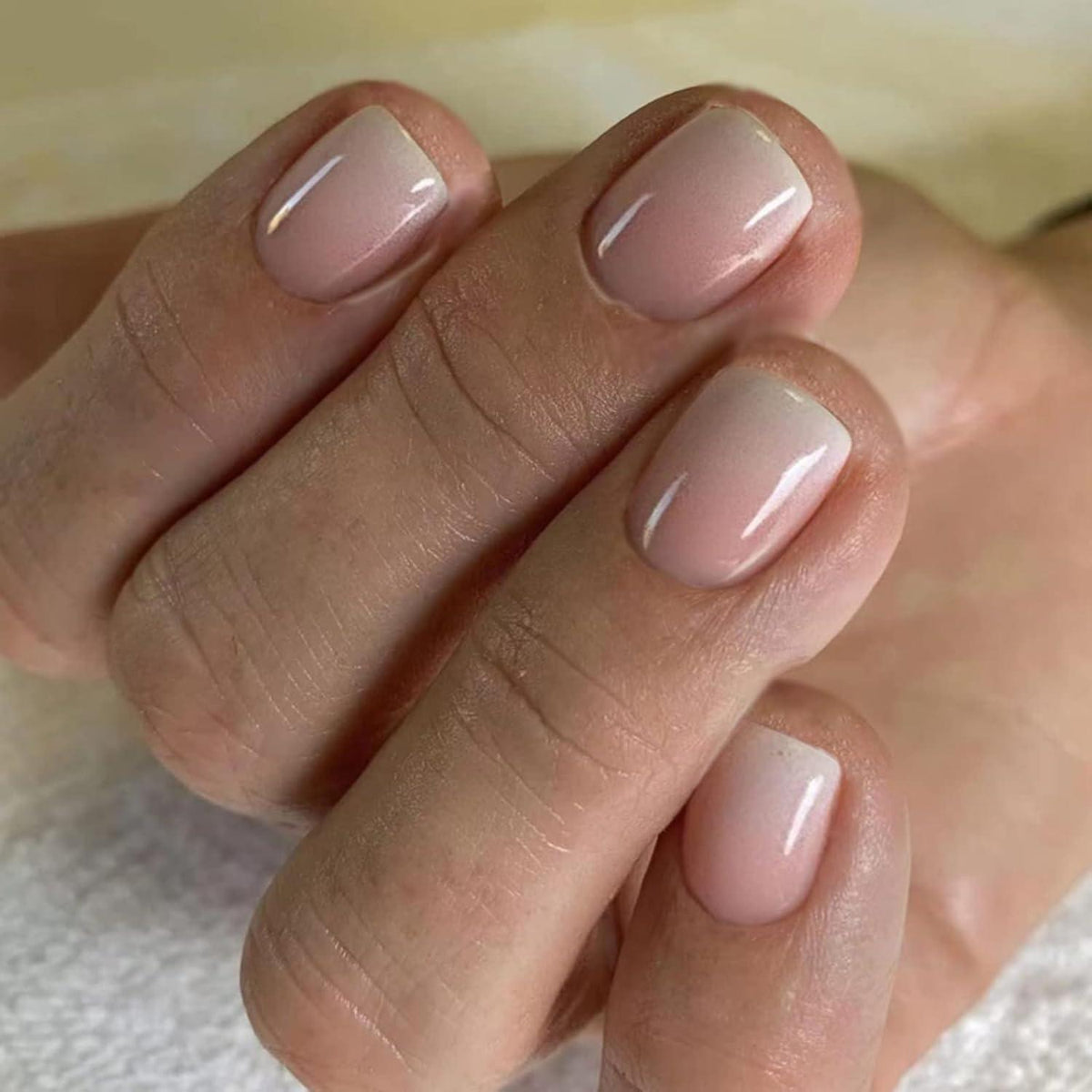 24 Stück Beige Eckige Kunstnägel Press on Nails Gradient Design