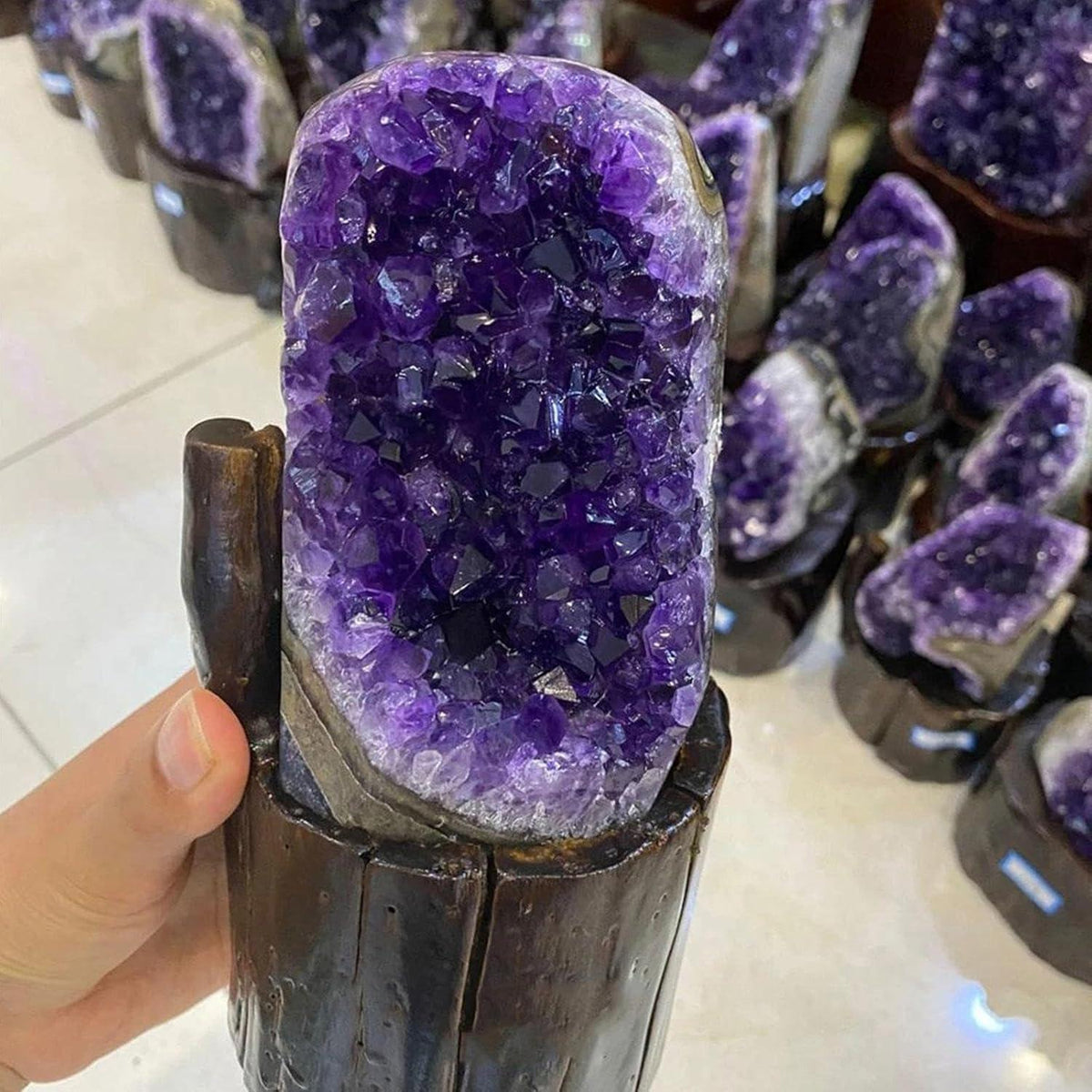 Natürlicher Amethyst-Kristallcluster Uruguay-Geode 2,2 Pfund Heilkristallxyz