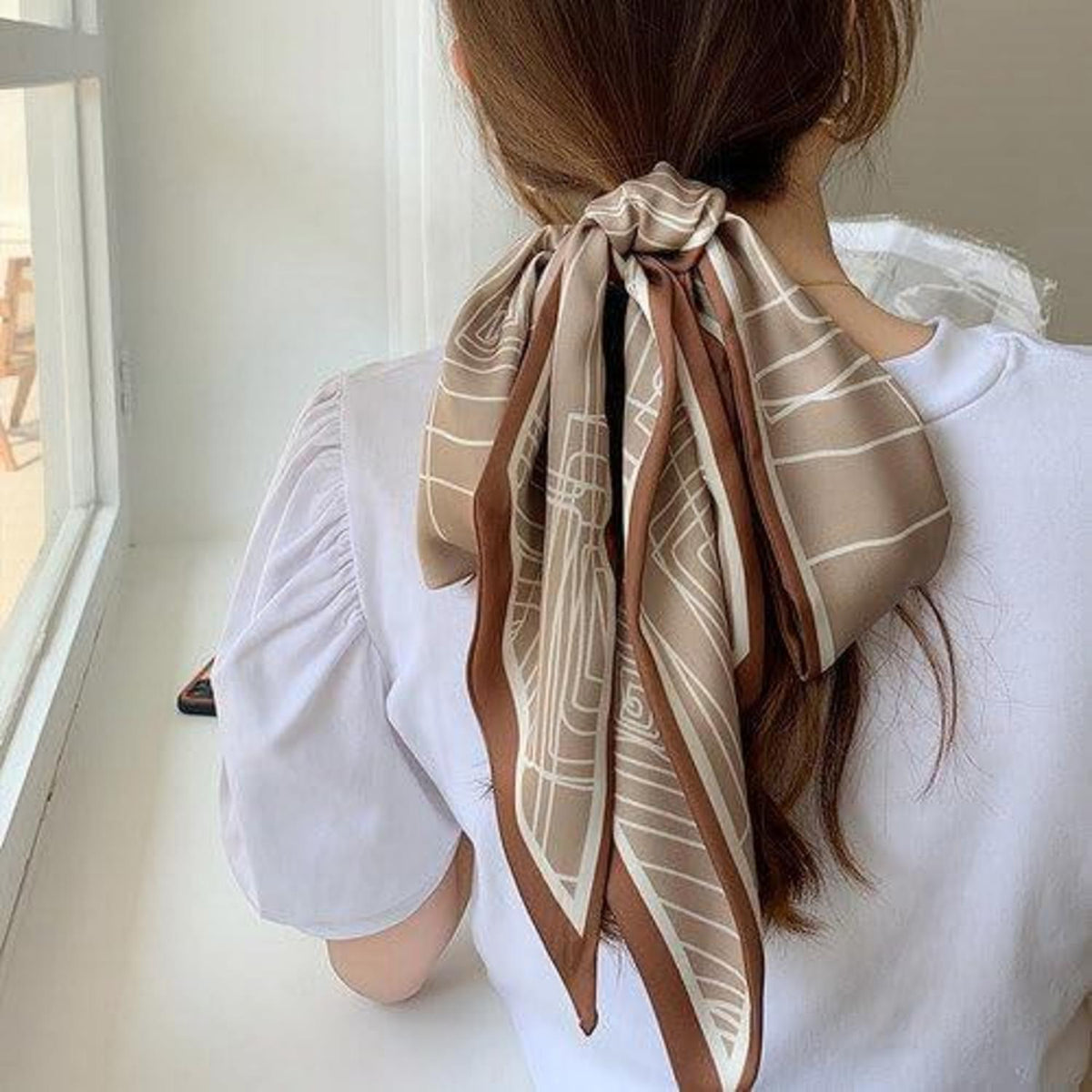 Seidenschal 148cm Light Coffee – Vielseitig als Krawatte, Kopf- oder Schulterschal