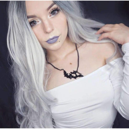 Silbergrau Ombre Langhaar Perücke Damen – Locken & Mittelscheitel