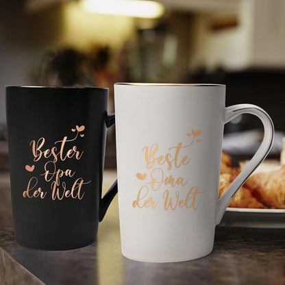 Kaffeetasse Geschenkset Opa Oma – Personalisiert & mit Socke