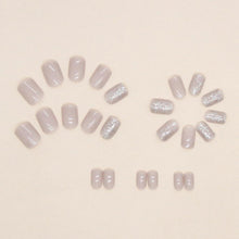 24 Stück Milchig Eckig Press on Nails Weiß Glossy Kunstnägel