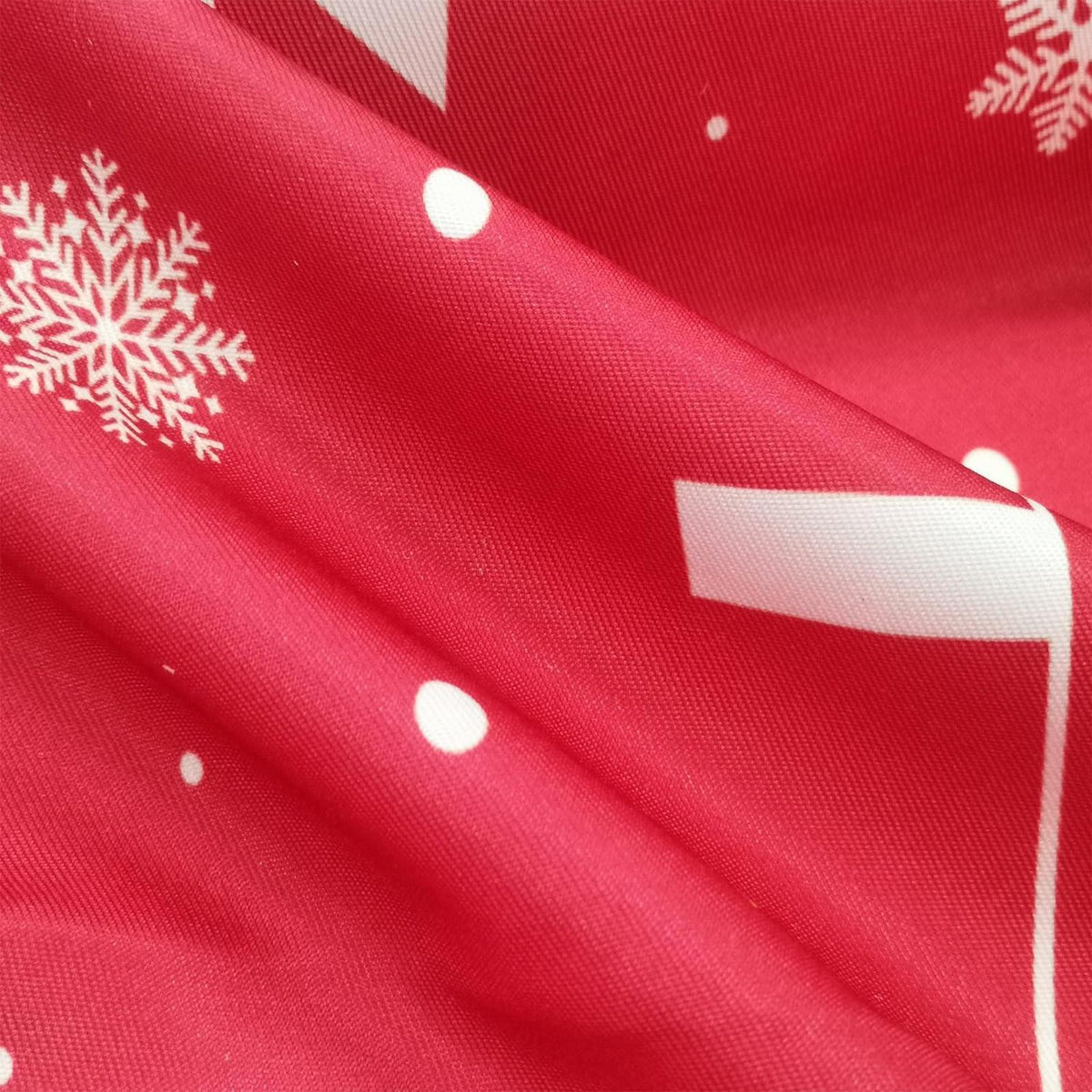 Weihnachtliches Tischtuch mit Weihnachtsbäume & Schneeflocken 142x213cm