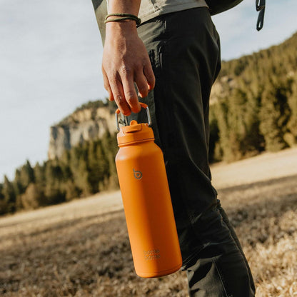 Sport-Wasserflasche Edelstahl 1,2 l isoliert mit Strohhalm & Pillenhalter