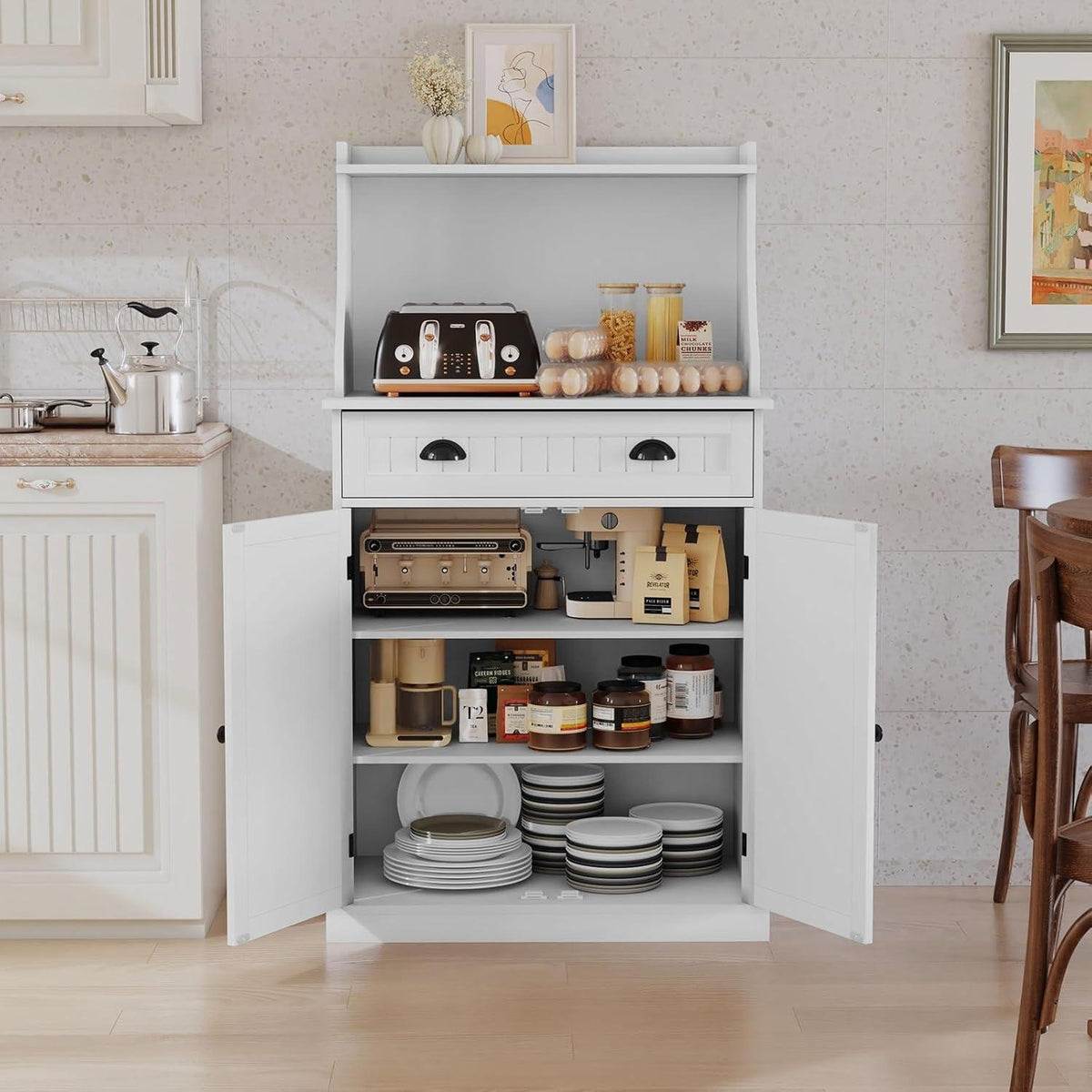 Weißer Küchenschrank mit Mikrowellenfach & Verstellregal