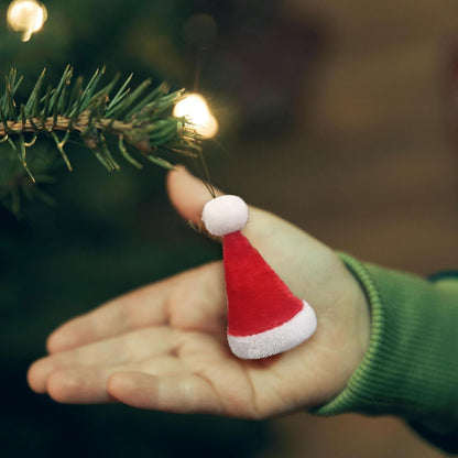 18-teiliges Mini-Weihnachtsdeko Set: Mützen & Schals für Festliche Tischdeko