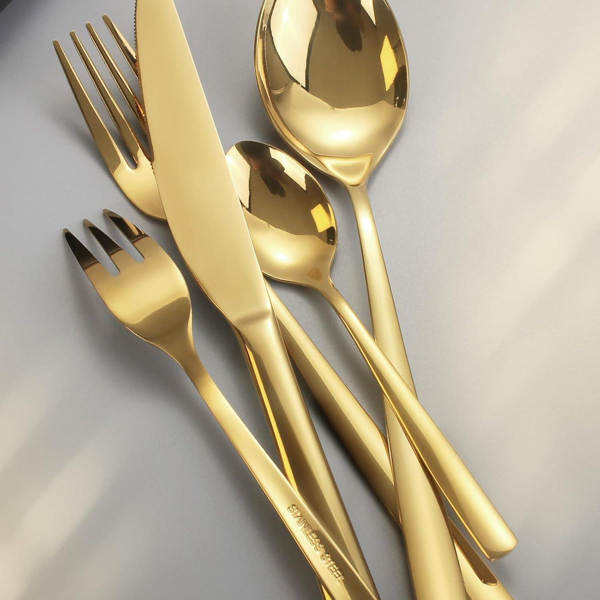 Goldenes Besteck Set 6 Personen Edelstahl 30-teilig Glänzendes