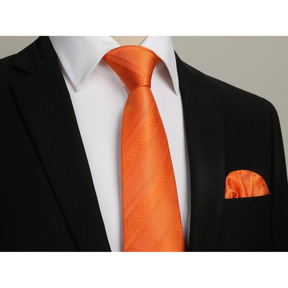 Herren Krawatten-Set mit Einstecktuch, Orange Gestreift