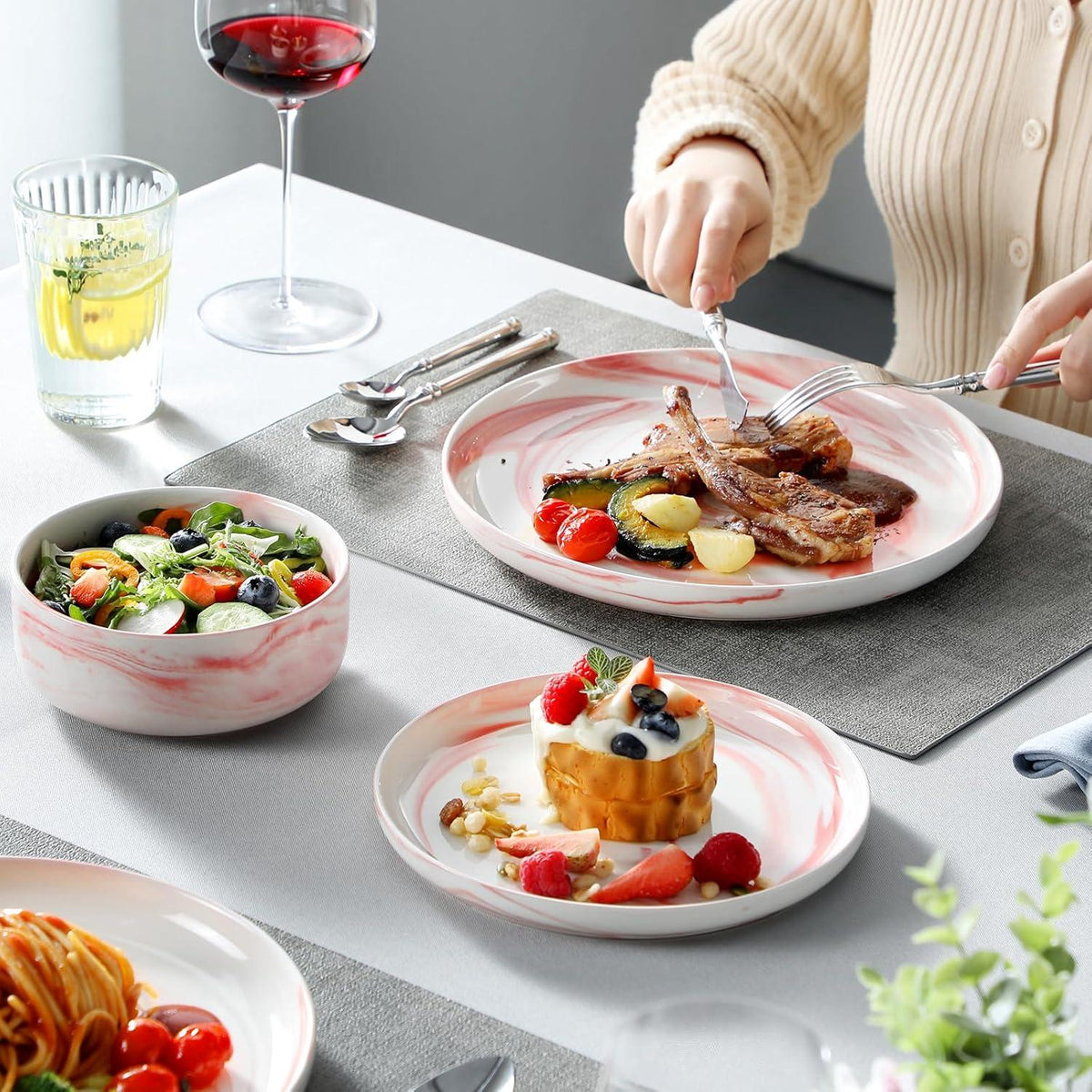 18-teiliges Porzellan Tafelservice Rosa für 6 Personen