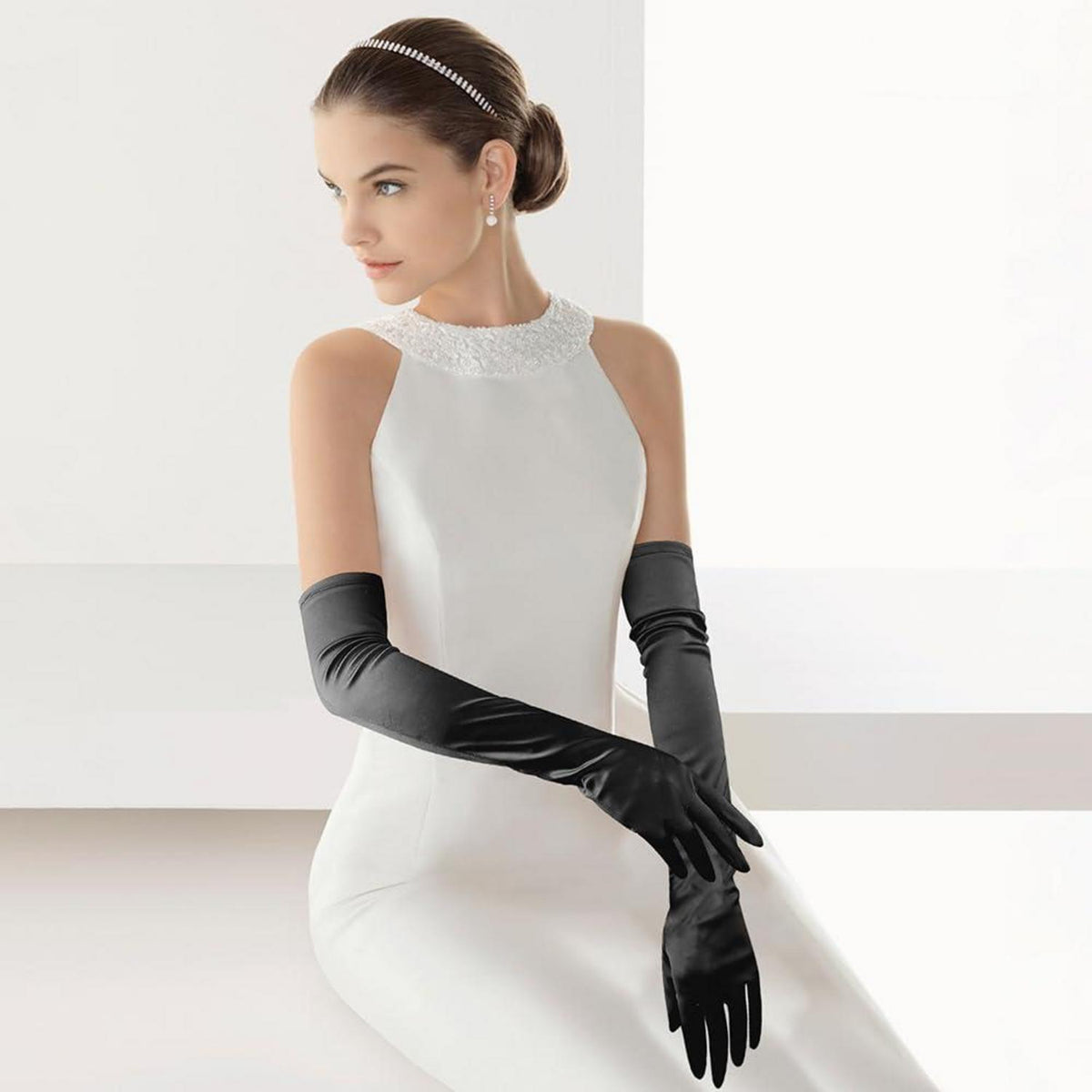 Elegante lange Satin-Handschuhe für Damen