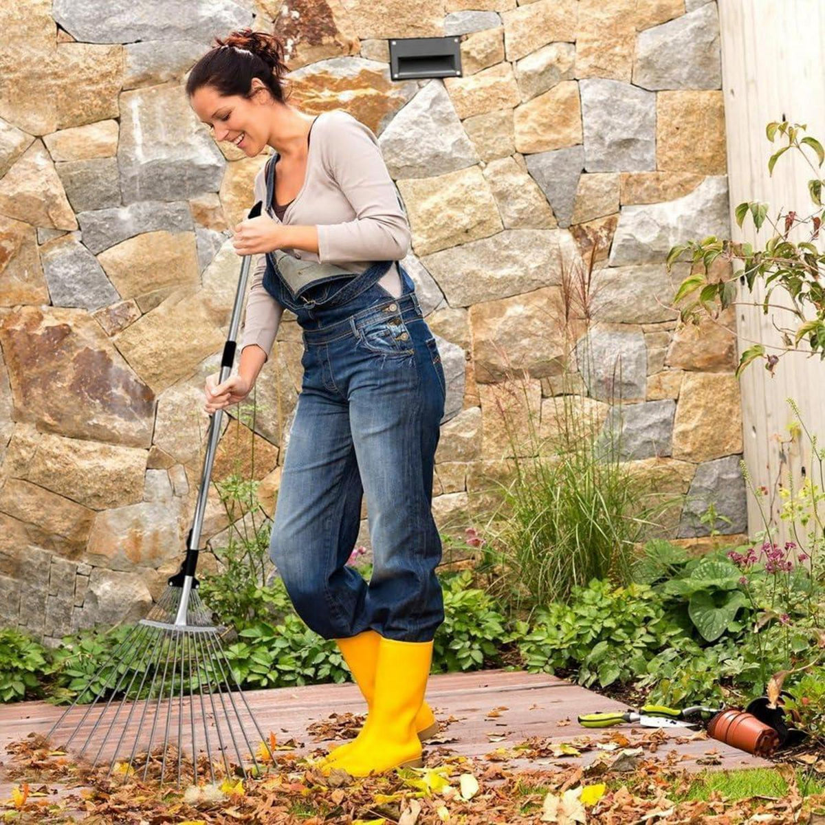 Verstellbarer Laubrechen Metall mit Stiel 215cm Gartenharke