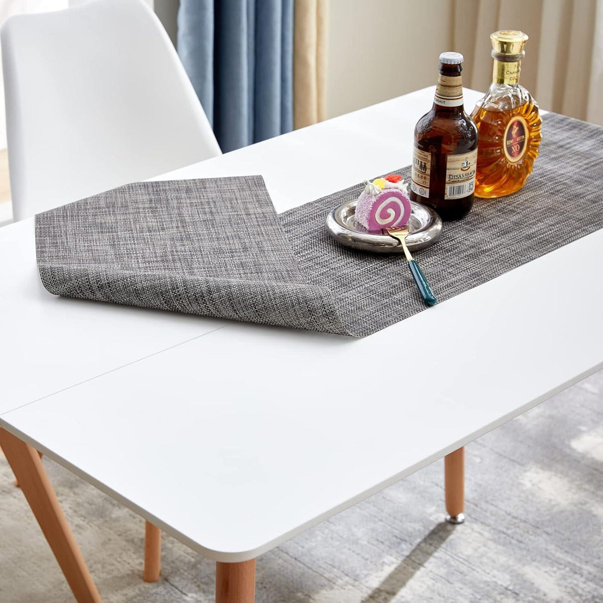 Esszimmergruppe Weißer Tisch + 4 Schwarz Stühle – Modernes Küchentisch-Set