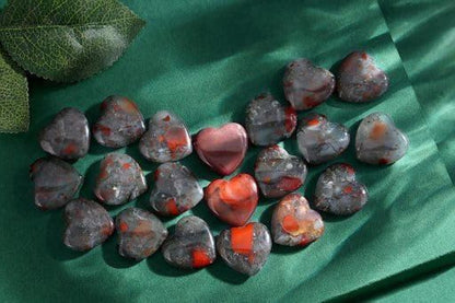 20 Stück Drachenblutstein Herz Kristalle 20mm Meditation