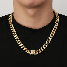 Herren Panzerkette mit Löwe-Totenkopf Verschluss, 18K Gold