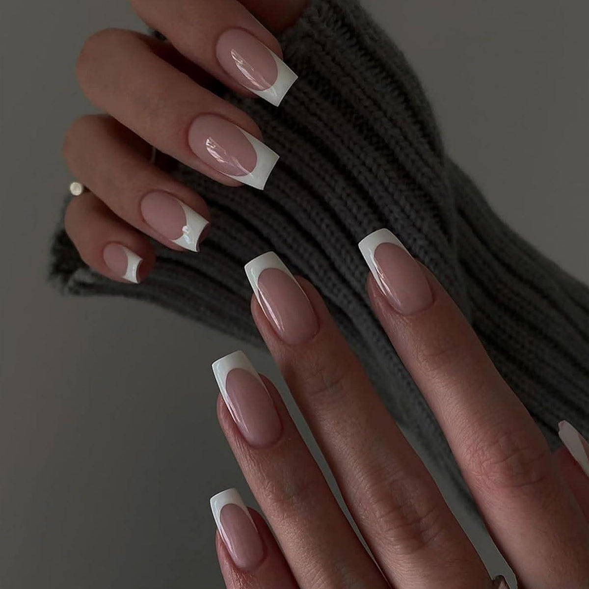 Eckige French Tip Nägel – 24 Stück, Nude Weiß, 12 Größen