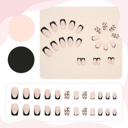 Französische Press On Nails mit Herz – 24 Stück Schwarz Weiß