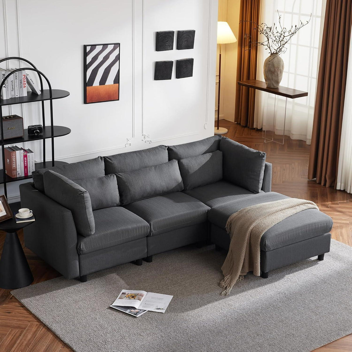 Modernes Dreisitzer-Sofa mit Fußhocker & Lendenkissen (Grau)
