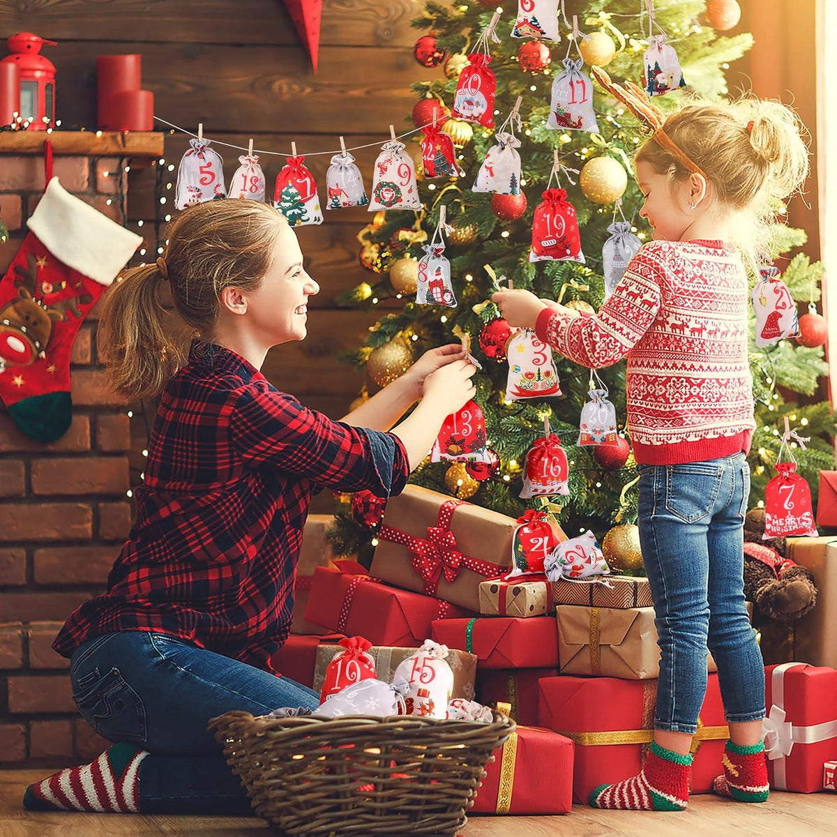 Adventskalender DIY 2024 Stoffbeutel Holzklammern Hanfseil Rot