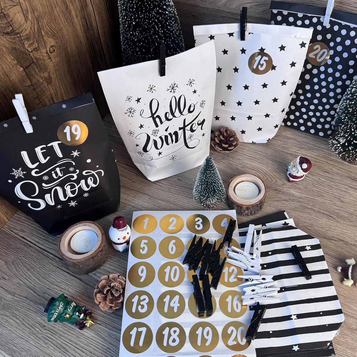 Adventskalender 24 Papier-Tüten Weihnachten basteln Black White
