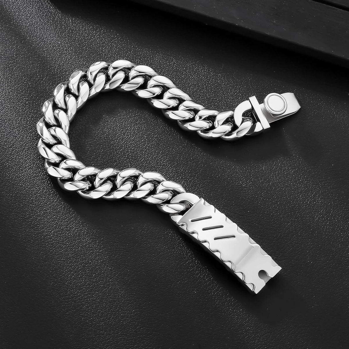 Hochwertiges 12mm Herren Armband mit Löwe Kopf Verschluss, 18K Gold