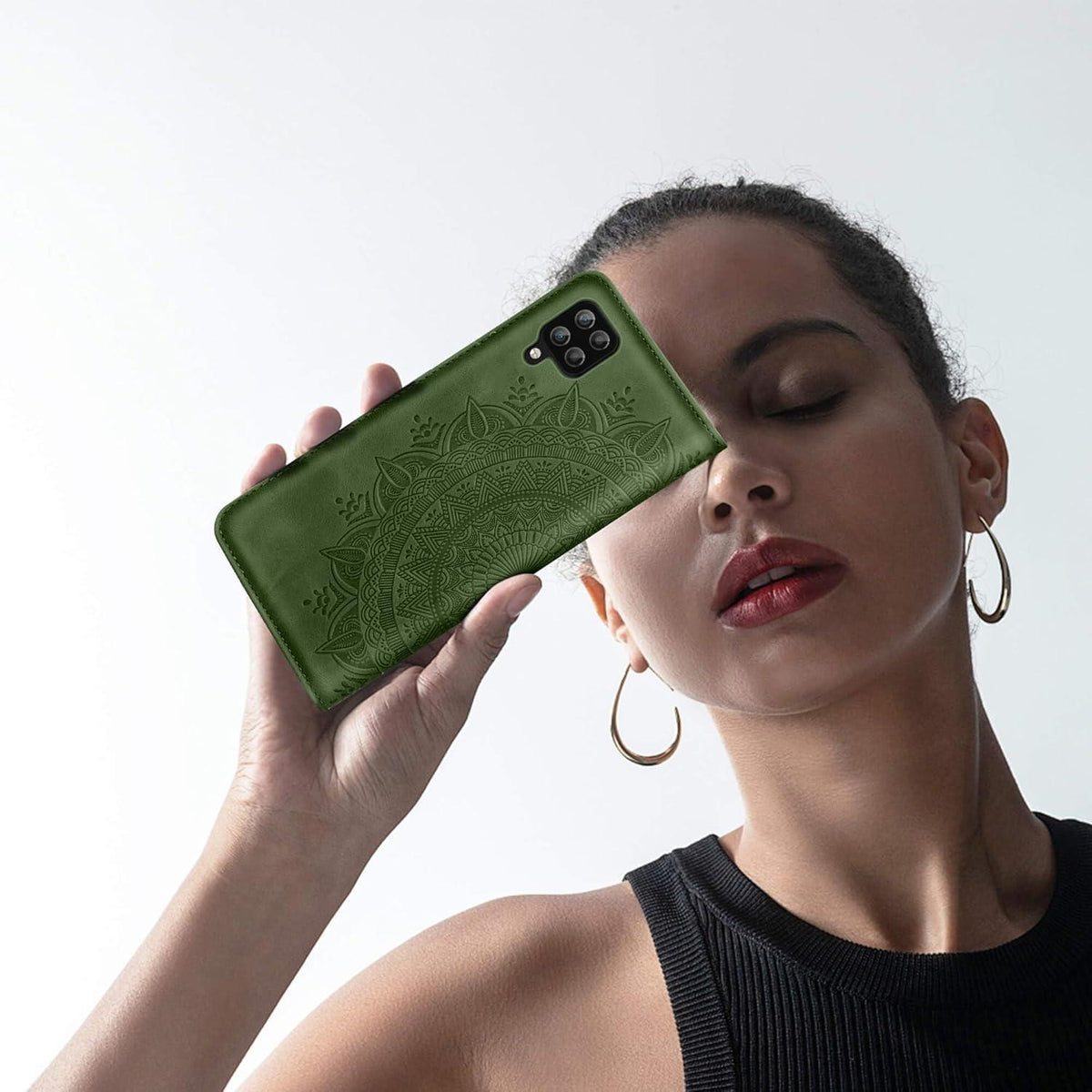 Handyhülle für Samsung A12/M12 mit Kartenfach und Ständer, Grasgrün in Lederoptik