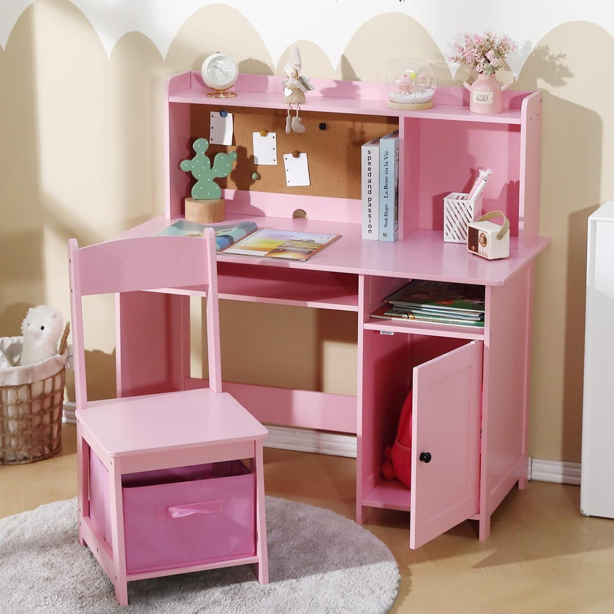 Kinderschreibtisch aus Holz mit Stuhl und Stauraum in Rosa