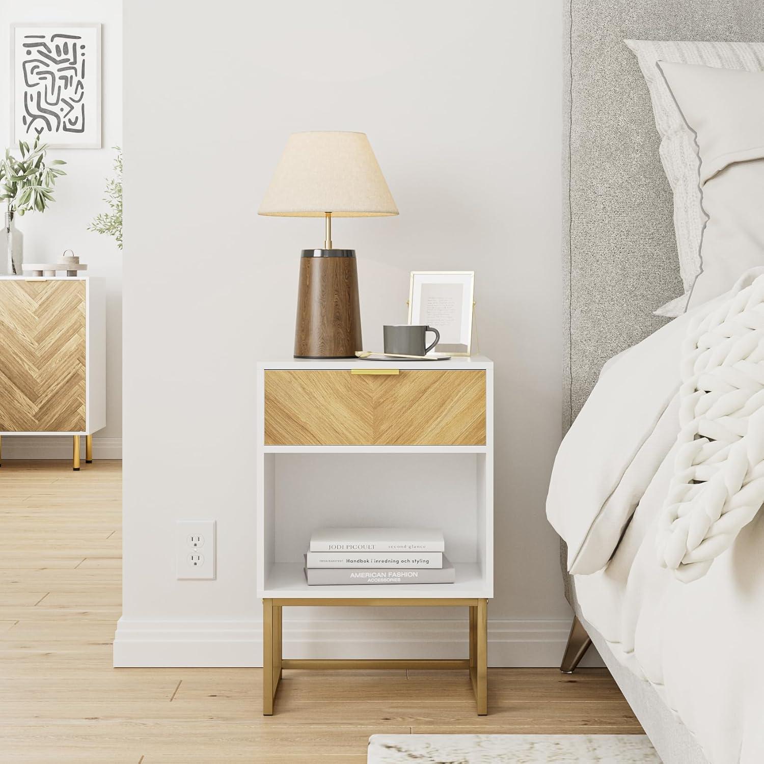 Modern weißer Nachttisch aus Holz mit Eichenschublade