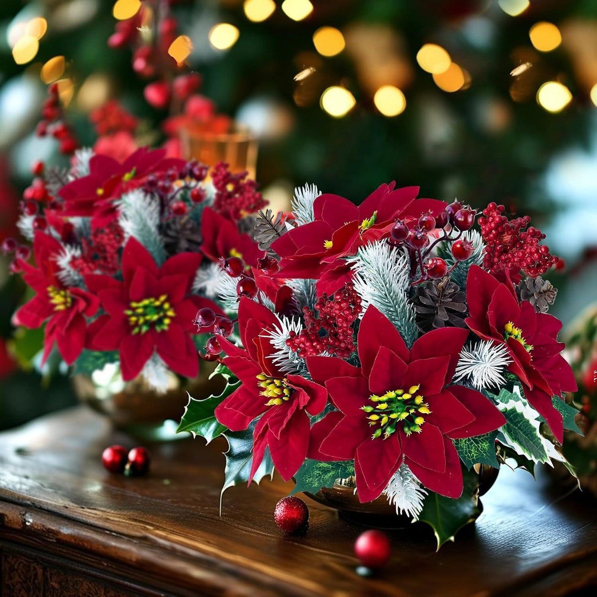 Künstliche Weihnachtssterne 4er Set mit Tannenzweigen & Beeren
